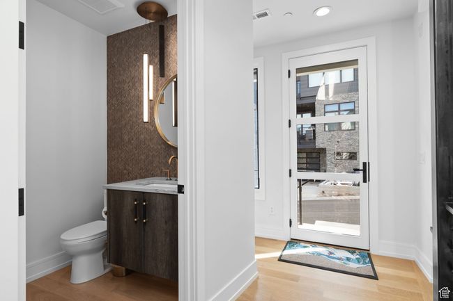 Powder bath on main | Image 23