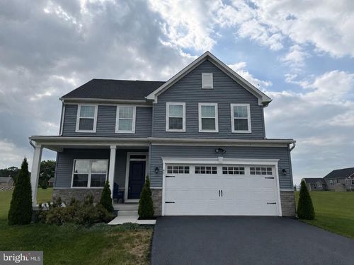 49 Winifred Dr, HANOVER, PA, 17331 | Card Image