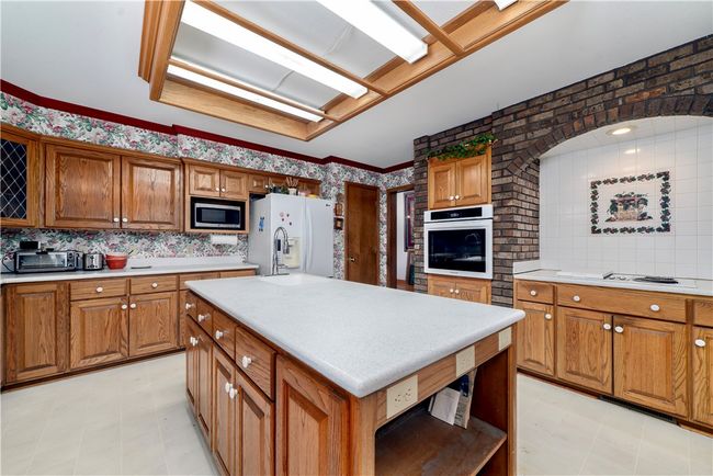10540 Cain Rd, House other with 3 bedrooms, 3 bathrooms and null parking in Mountainburg AR | Image 13