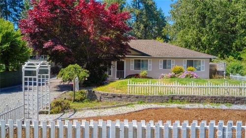 245 Shady Glen Ave, Point Roberts, WA, 98281-9308 | Card Image