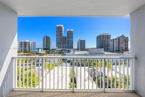 801-6855 Abbott Ave, Miami Beach, FL, 33141 | Card Image