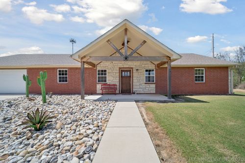 15375 247 Rd, Okmulgee, OK, 74447-7964 | Card Image