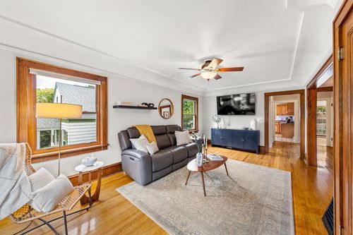 4505 S Jasper Ave, Milwaukee, WI, 53207-5847 | Card Image