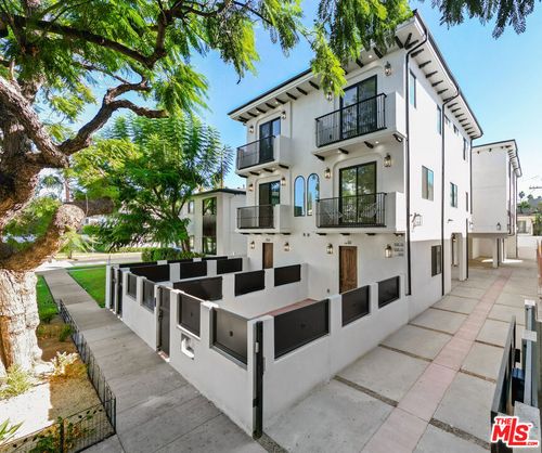 904 S Shenandoah St, LOS ANGELES, CA, 90035-1910 | Card Image