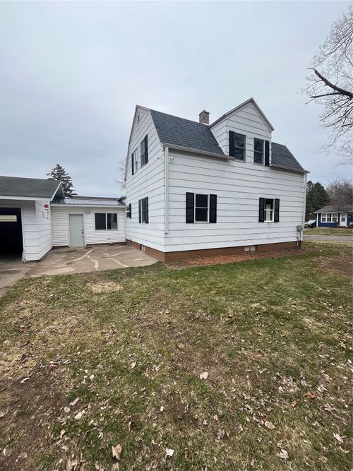 221 Fuller St, RIDGELAND, WI, 54763-2201 | Card Image