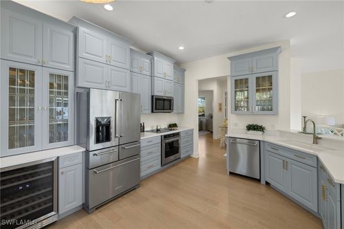 apt-203-5065 Yacht Harbor Dr, NAPLES, FL, 34112-6480 | Card Image