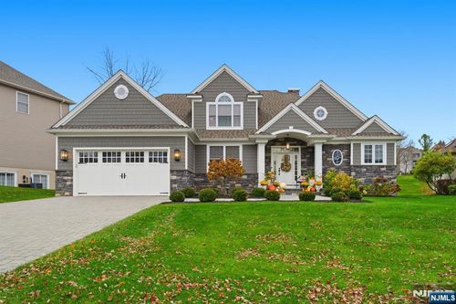 14 Country Ln, Hamburg, NJ, 07419-1229 | Card Image