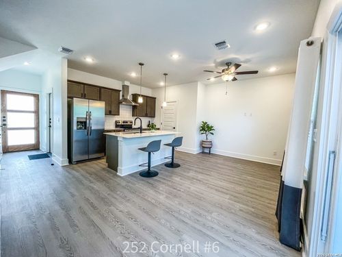 6-252 Cornell Ave, San Antonio, TX, 78201-6469 | Card Image