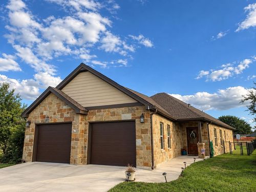 135 Pinehurst, Meadowlakes, TX, 78654-7105 | Card Image