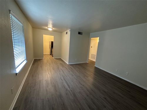 205-2211 S Vernon Ave, Dallas, TX, 75224-1852 | Card Image