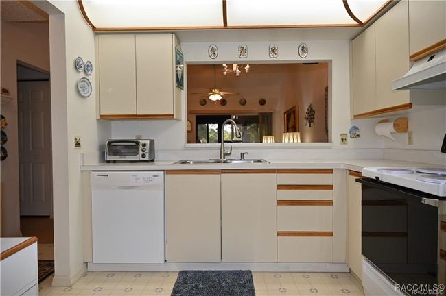 11 S Heron Creek Loop, House other with 2 bedrooms, 2 bathrooms and 1 parking in INVERNESS FL | Image 12