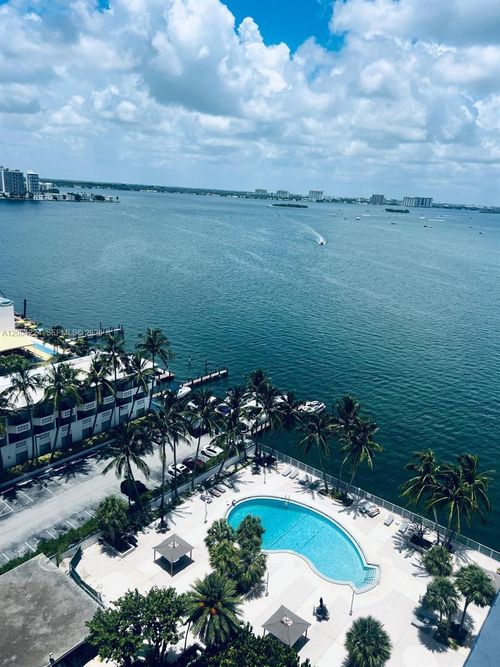 ph-j-1865 79th Street Cswy, North Bay Village, FL, 33141-4238 | Card Image
