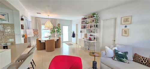 2-932 15th St, Miami Beach, FL, 33139 | Card Image