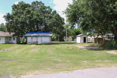 1035 Ocean View Dr, Gulfport, MS, 39507-1400 | Card Image
