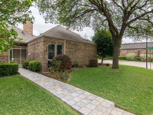 3215 San Sebastian Dr, Carrollton, TX, 75006-5220 | Card Image