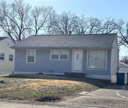 10523 Prestwick Dr, Saint Louis, MO, 63137-3850 | Card Image