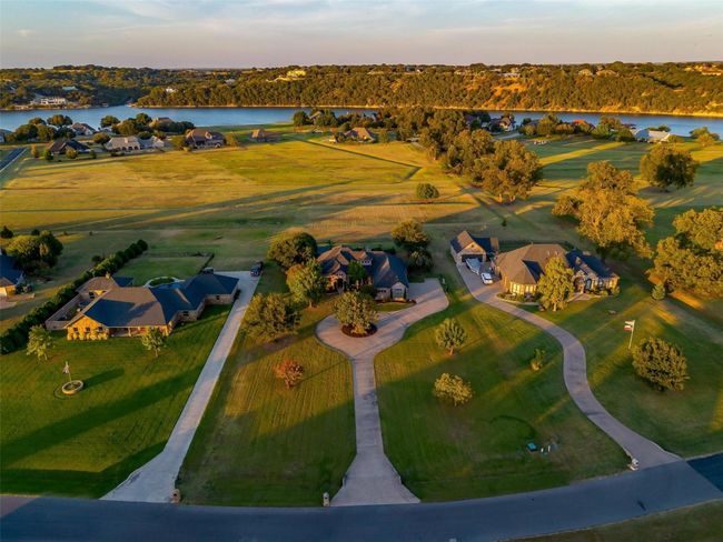 1204 E Scandinavian Ct, House other with 4 bedrooms, 4 bathrooms and null parking in Granbury TX | Image 39