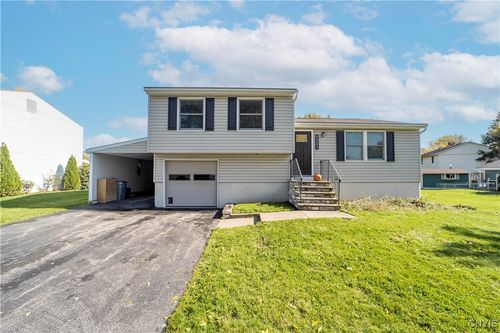 8003 Bamm Hollow Rd, Clay, NY, 13041-9136 | Card Image