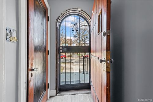 3230 Leslie St, Detroit, MI, 48238-3308 | Card Image