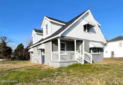 1212 Fisher St, Morehead City, NC, 28557-3763 | Card Image