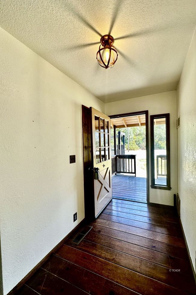 Entry | Image 20