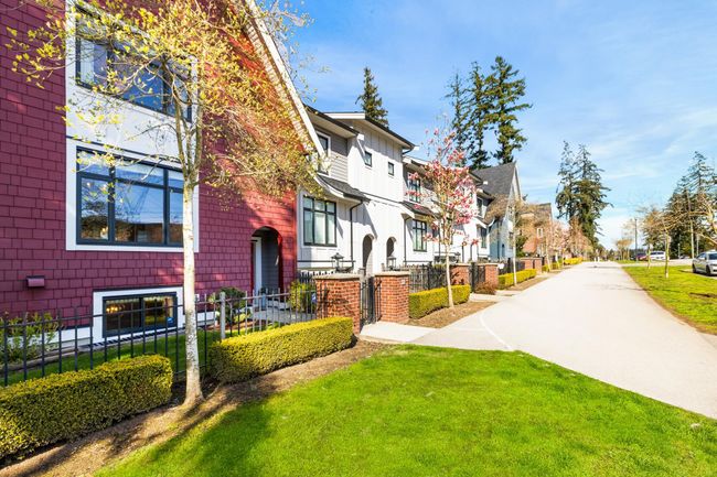 66 - 15677 28 Avenue, Townhouse with 4 bedrooms, 3 bathrooms and 4 parking in Surrey BC | Image 3