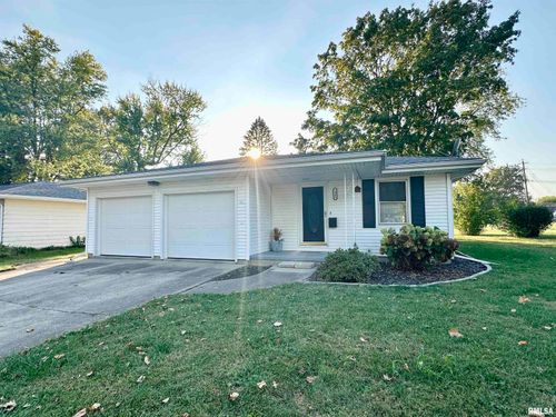 1905 Southview Ct, South Jacksonville, IL, 62650-3525 | Card Image