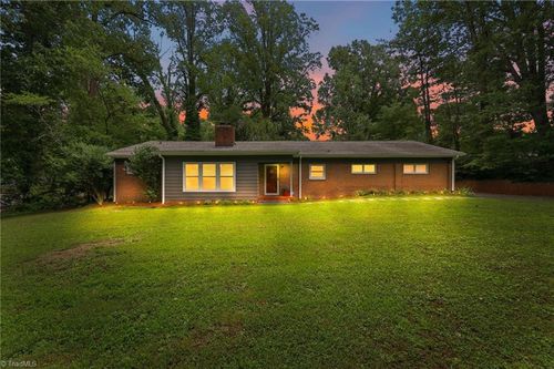 138 Circle Dr, Thomasville, NC, 27360-2609 | Card Image