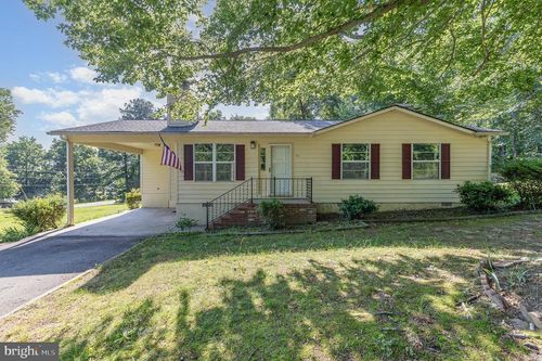 23 American Dr, Montross, VA, 22520-8719 | Card Image