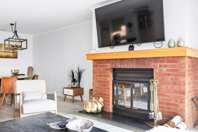APT-206 - 666 Main St, Condo with 2 bedrooms, 2 bathrooms and 1 parking in Winchester MA | Image 4