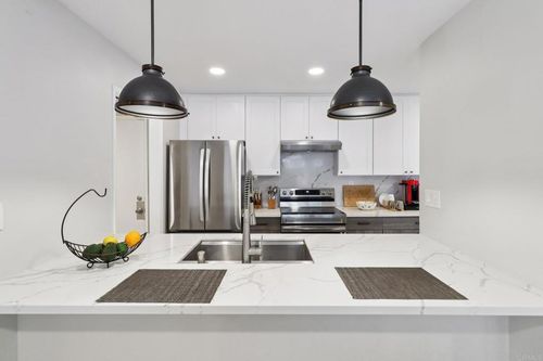 unit-202-2348 La Costa Ave, Carlsbad, CA, 92009-6929 | Card Image