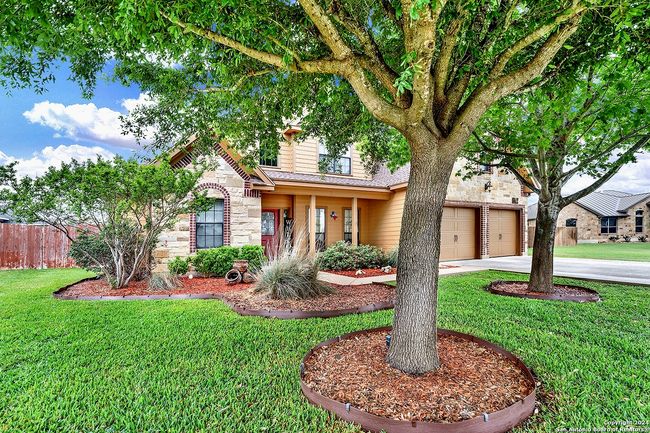 109 Park Way, House other with 4 bedrooms, 3 bathrooms and null parking in Poth TX | Image 33