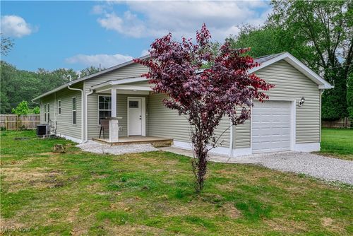 311 George St, Barberton, OH, 44203-4103 | Card Image