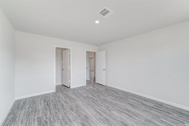 110 Pine Burr St, House other with 5 bedrooms, 3 bathrooms and 2 parking in Lufkin TX | Image 5