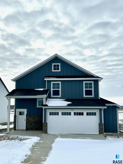 6401 W Valentine St, Sioux Falls, SD, 57107-1483 | Card Image