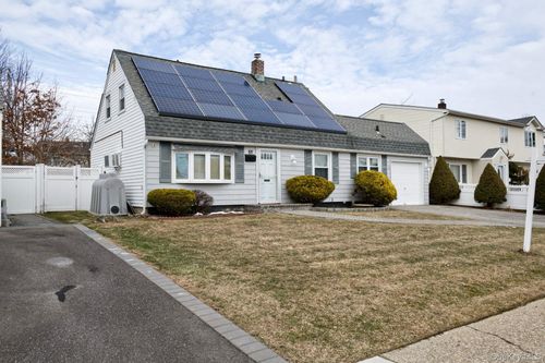 59 Corncrib Ln, Levittown, NY, 11756-3618 | Card Image