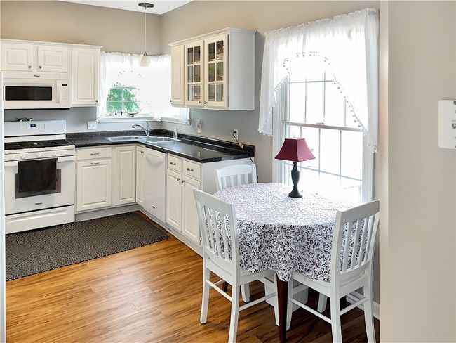 131 Linden Ct, Condo with 3 bedrooms, 3 bathrooms and 2 parking in Seven Fields PA | Image 7