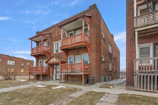 135 Stevens St, Home with 0 bedrooms, 12 bathrooms and null parking in Highland Park MI | Image 6