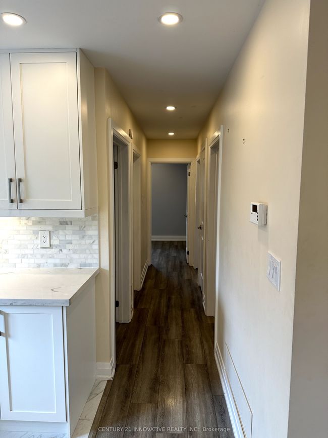 30 Benorama Cres, House other with 3 bedrooms, 1 bathrooms and 1 parking in Scarborough ON | Image 9
