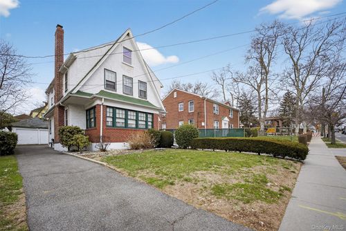 3512 Utopia Pkwy, Flushing, NY, 11358-2310 | Card Image