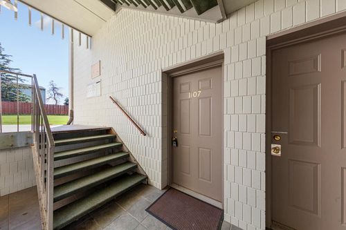 1107 Highland Ave, Northfield, MN, 55057-1361 | Card Image