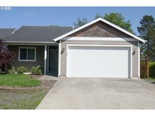 90 Nw Birch Ave, Warrenton, OR, 97146-9647 | Card Image
