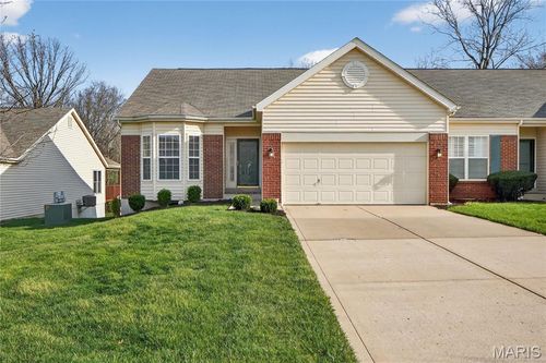8l-32 Turtle Creek Villas Dr, O Fallon, MO, 63366-7525 | Card Image