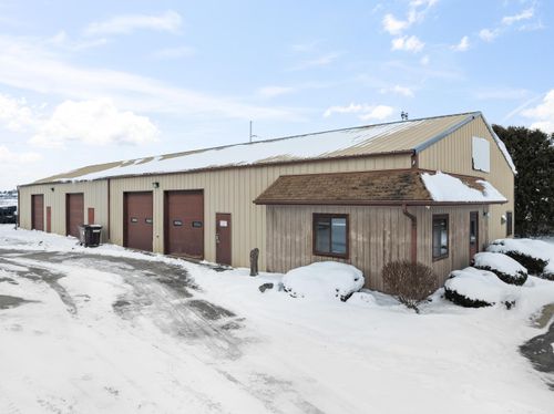 600 Nathan Ln, Elkhorn, WI, 53121-9587 | Card Image