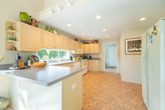 8555 Island Blvd, House other with 4 bedrooms, 3 bathrooms and null parking in Grosse Ile MI | Image 12
