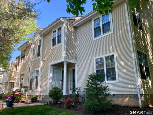 102-102 Country Club Ct, Rocky Hill, CT, 06067-3242 | Card Image