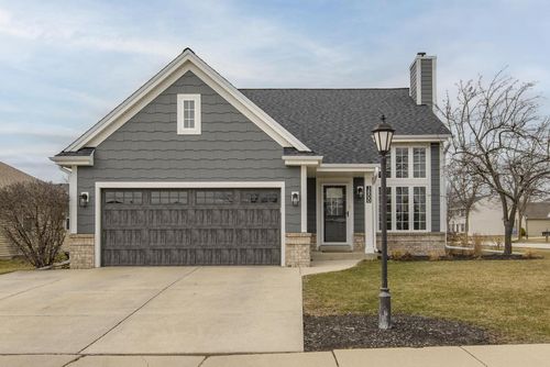 3800 Rivers Crossing Drive, Waukesha, WI, 53189 | Card Image