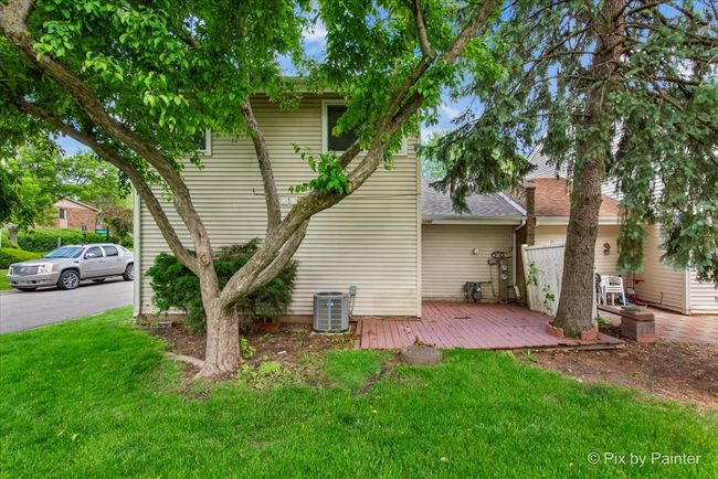 63 - 1247 E Canterbury Trl, Condo with 4 bedrooms, 2 bathrooms and 1 parking in Palatine IL | Image 24