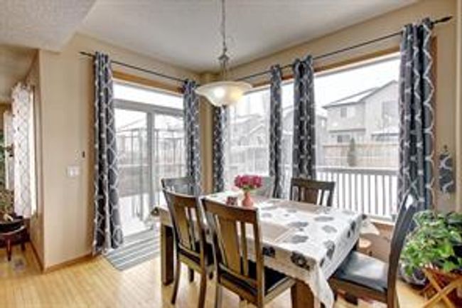 384 New Brighton Dr Se, House detached with 4 bedrooms, 3 bathrooms and 4 parking in Calgary AB | Image 7