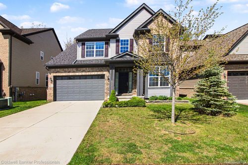 4817 W Stonegate Cir, Lake Orion, MI, 48359-1487 | Card Image